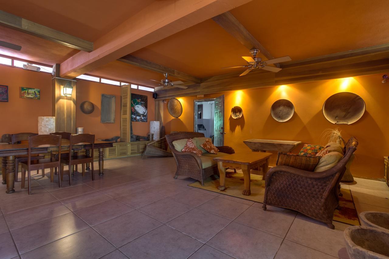 Bayshore Bijou Suites Maya Beach Eksteriør billede